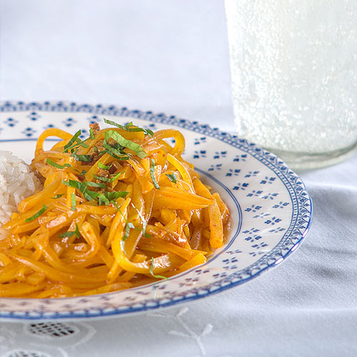 Olluquito con soya, pollo o res